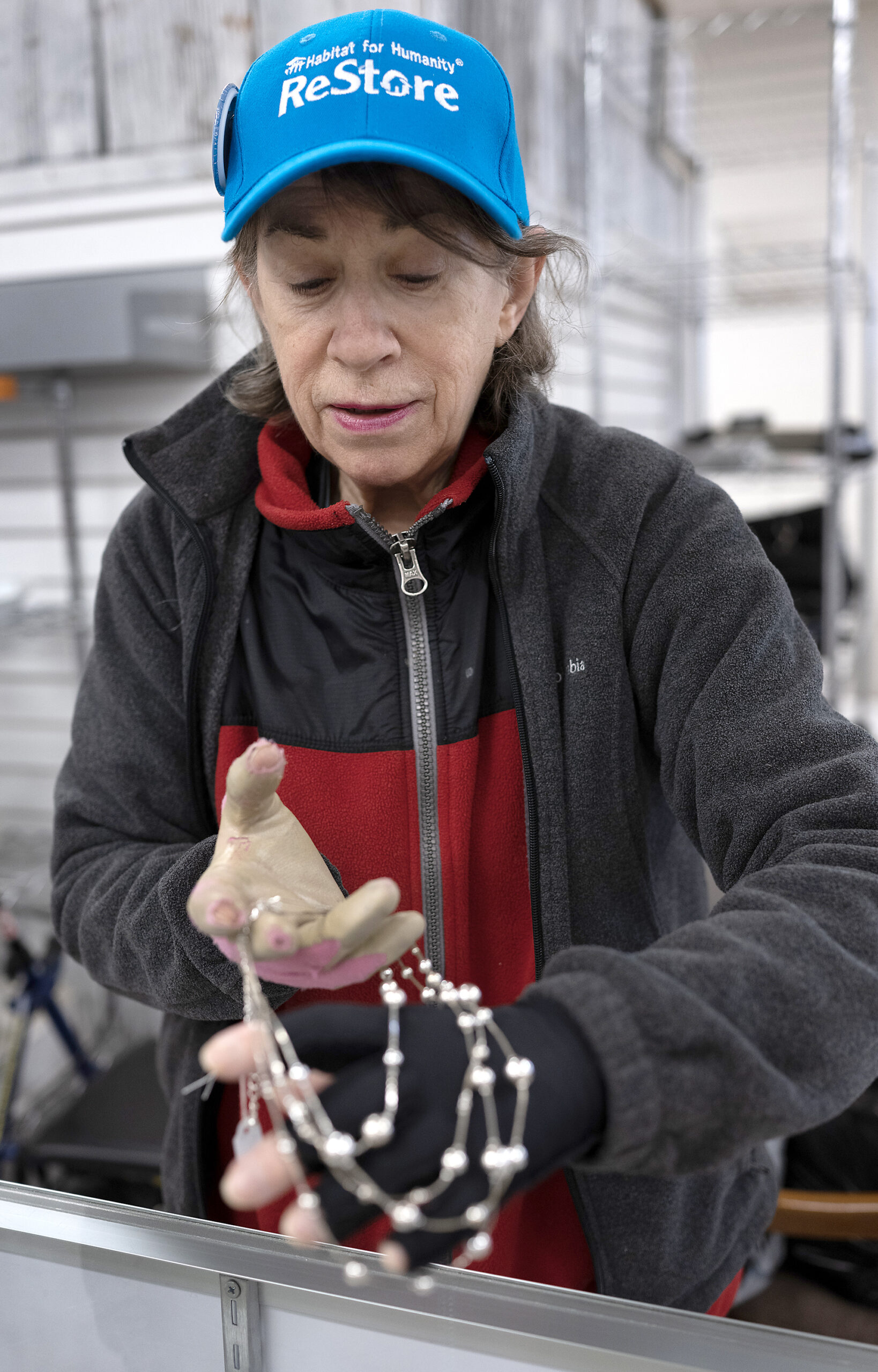 Volunteering is good for hearts and homes - Habitat Portland Region