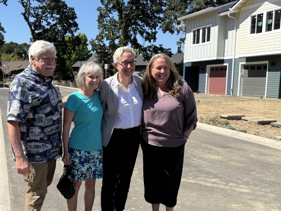 Oregon governor with Habitat SEC member and staff