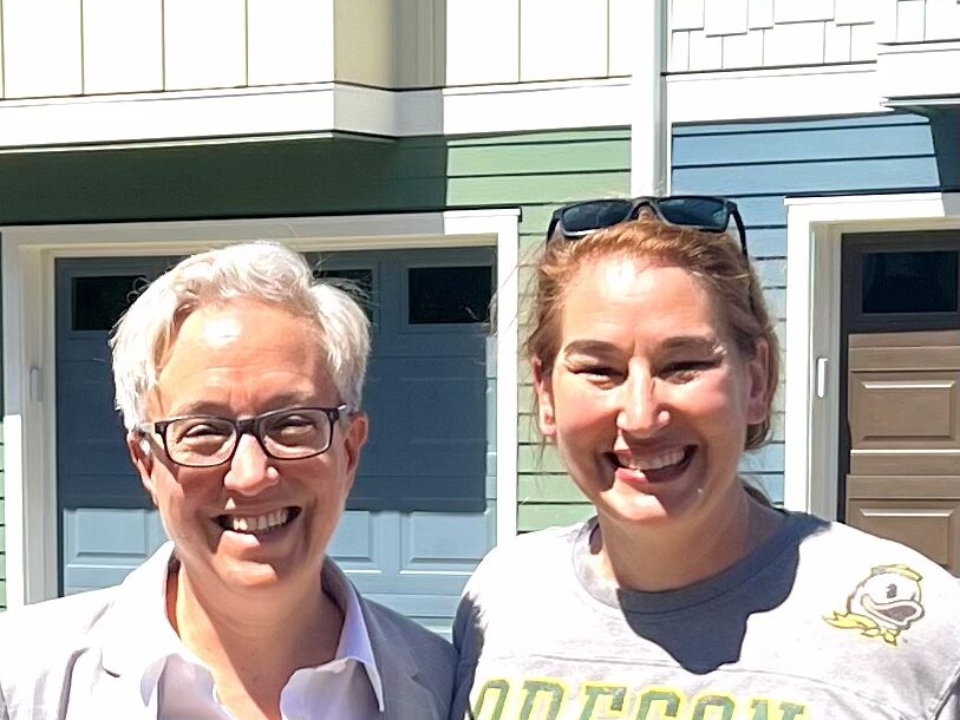 Habitat homeowner who met governor in Salem greets her again